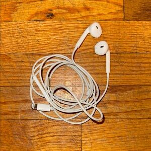 Apple White EarPods with Lightning Connector